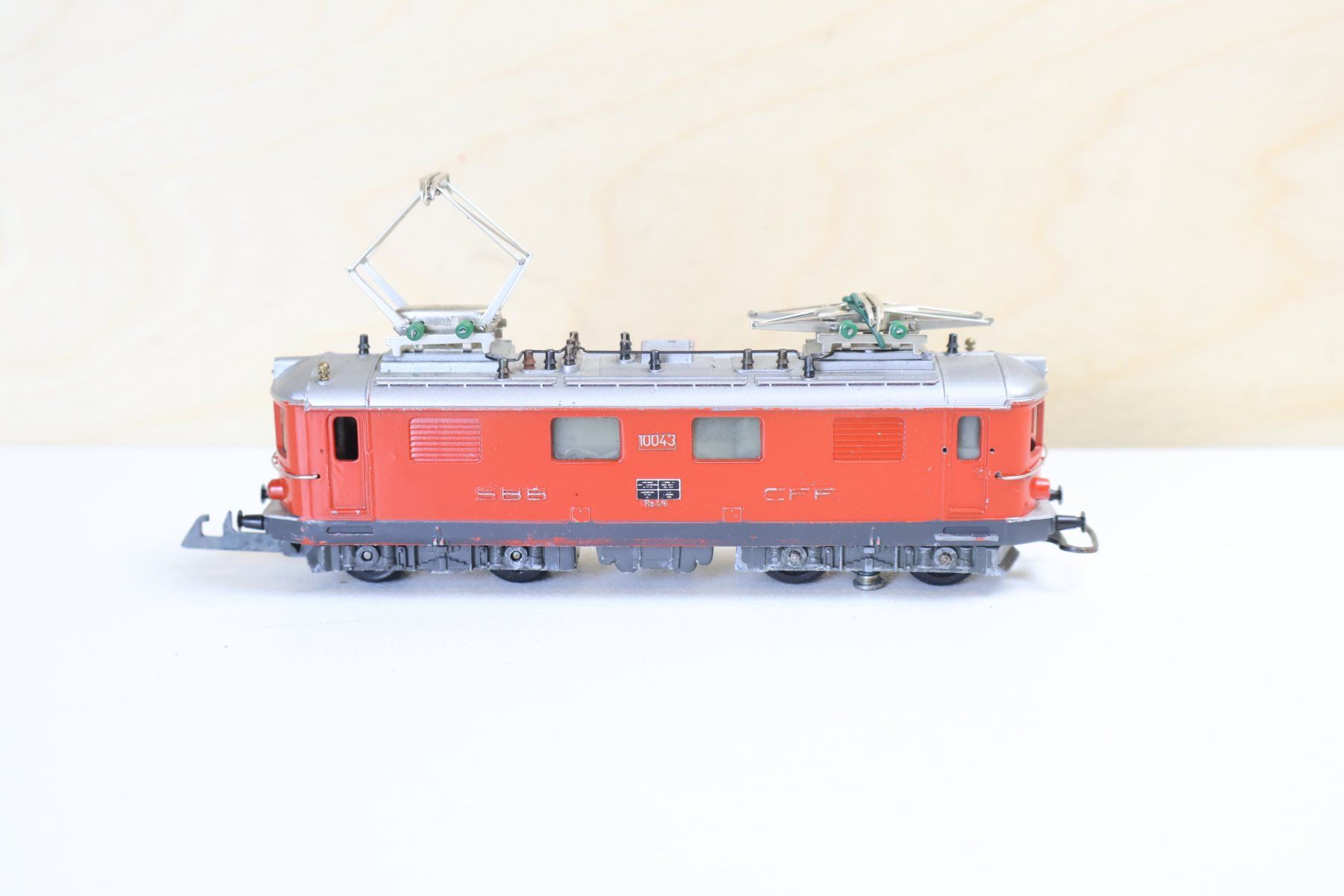 Wesa Modelleisenbahnen: WESA SBB Re 4/4 E-Lok - Rot – Gebraucht aus Winterthur von Monstera 6