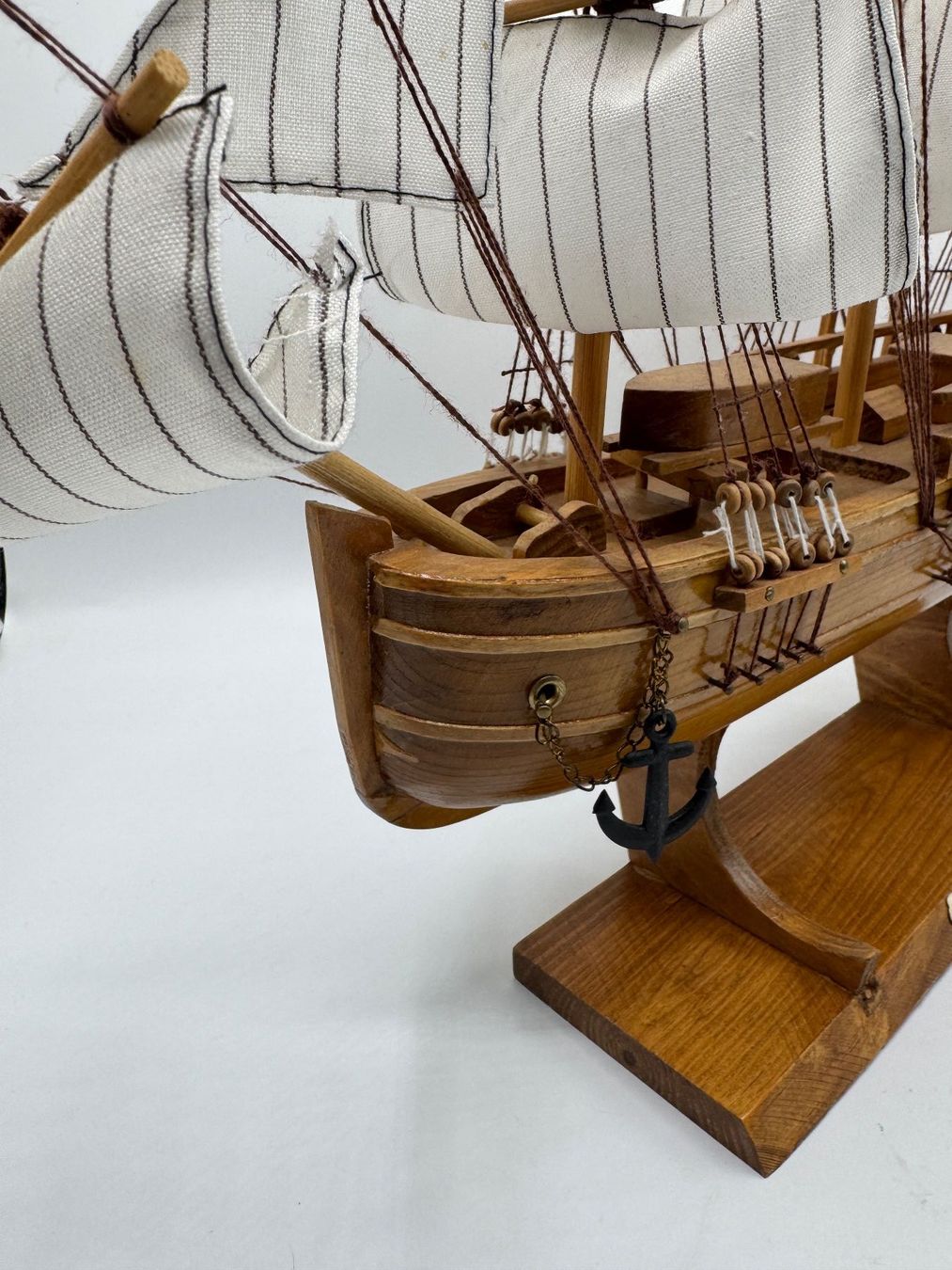 Kit di modellismo & Modellini statici: Schönes Holzschiff "Endeavour" Modellschiff Deko – Usato da Sachseln venduto da BONATI01 4