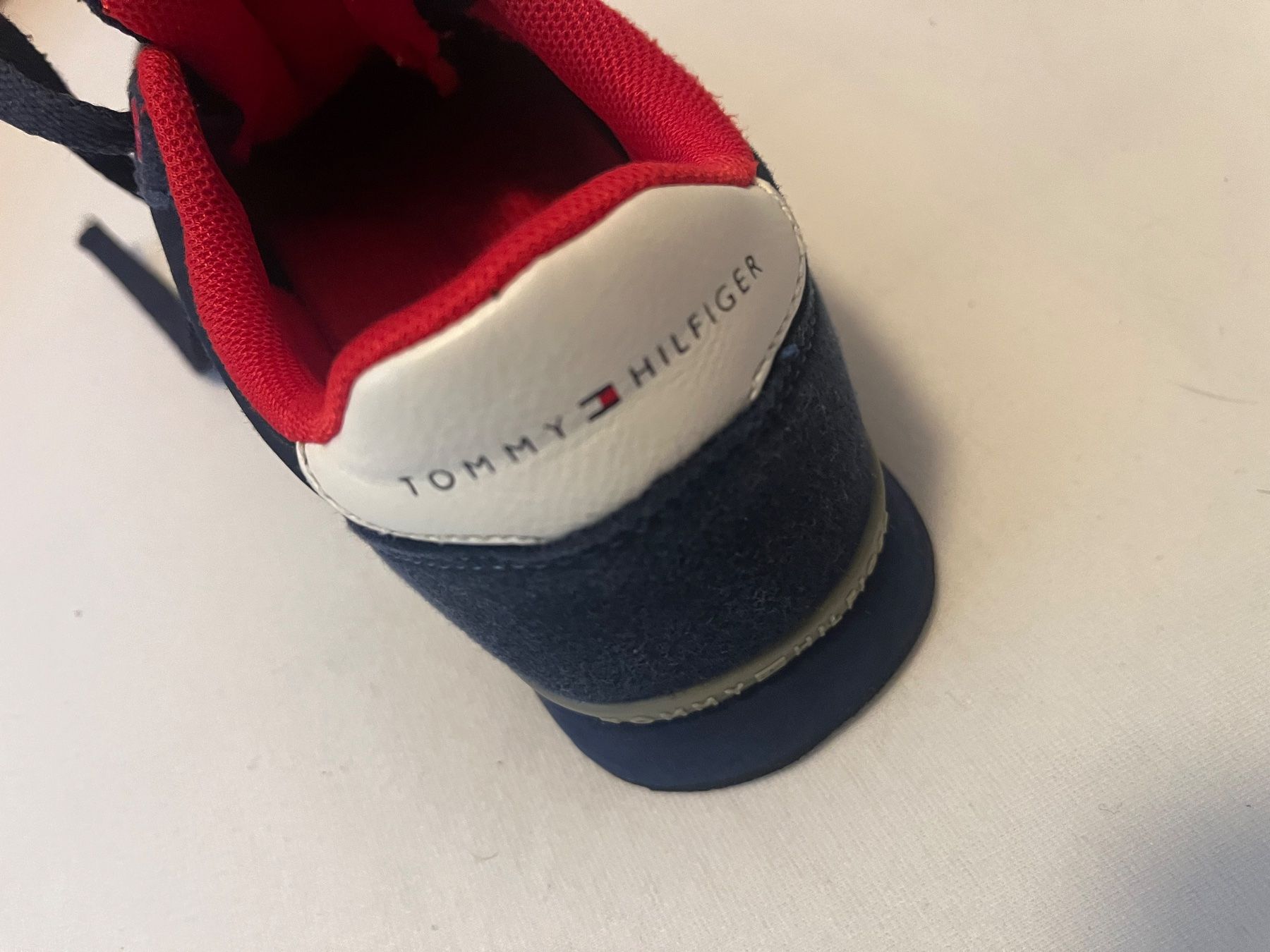 Tommy Hilfiger Scarpe per ragazzi: Tomyhilfiger Turnschuhe Gr. 33! – Nuovo (secondo la descrizione) da Baden venduto da Sandra148 5