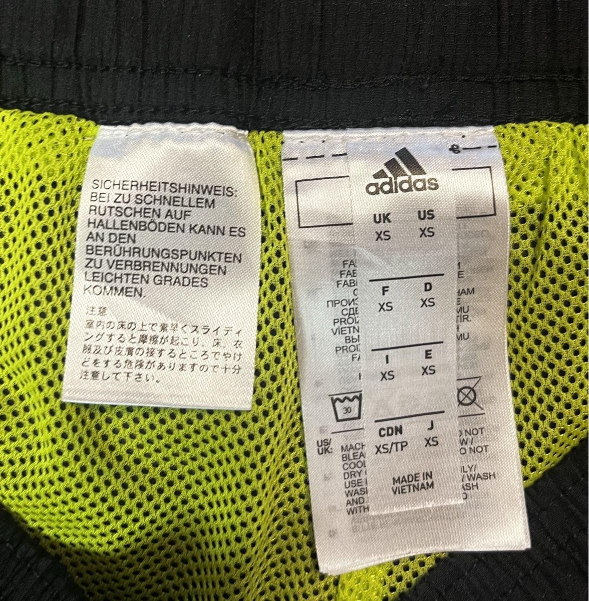 Adidas Pantaloni: Adidas Sport Trainerhosen – Nuovo (secondo la descrizione) da Lindau venduto da KT_Vintage 5