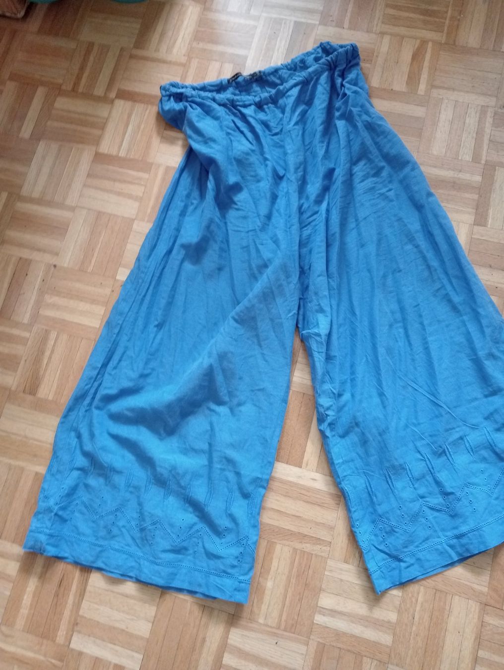 Gudrun Sjöden Hosen: Luftige Sommerhose hellblau Gr. L, bestickt – Gebraucht aus Bremgarten b. Bern von josephine07