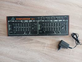 Behringer Syncussion SY-1 Percussion Synthesizer neuwertig