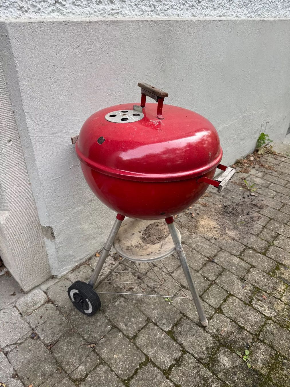 Weber Griglie: Weber Holzkohlegrill – Usato da Niederglatt ZH venduto da lia_h5wh 1