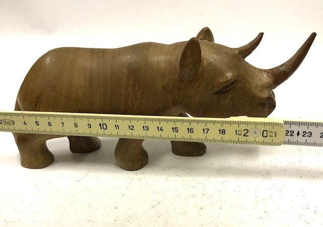 Statuette: Nashorn aus Holz geschnitzt – Usato da Zürich venduto da gigimai67 5