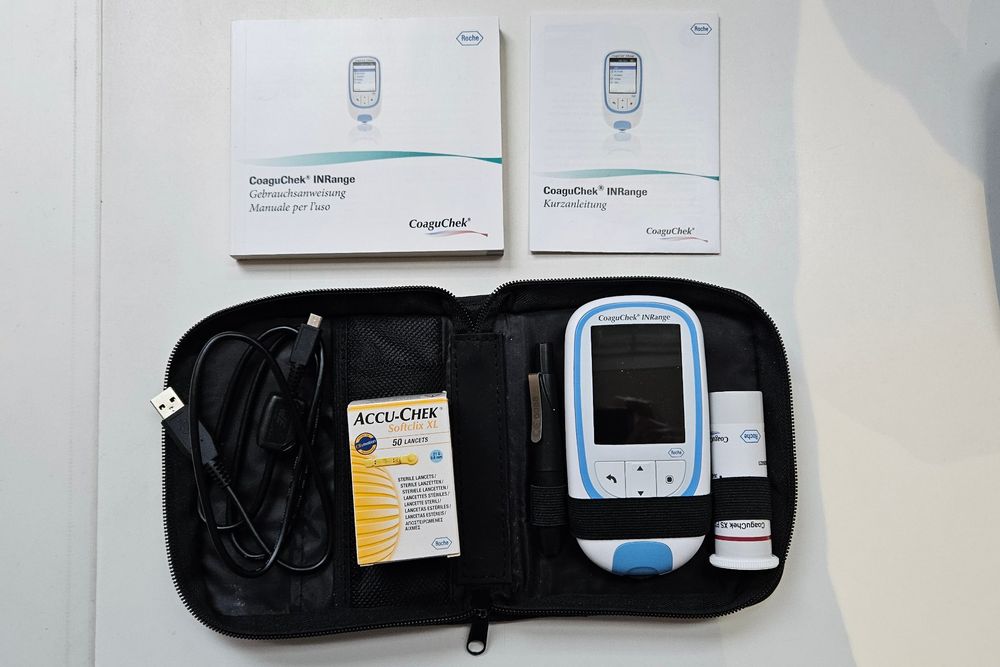 Coaguchek Test Gerät INRange - System (Roche) (Gebraucht) in ...
