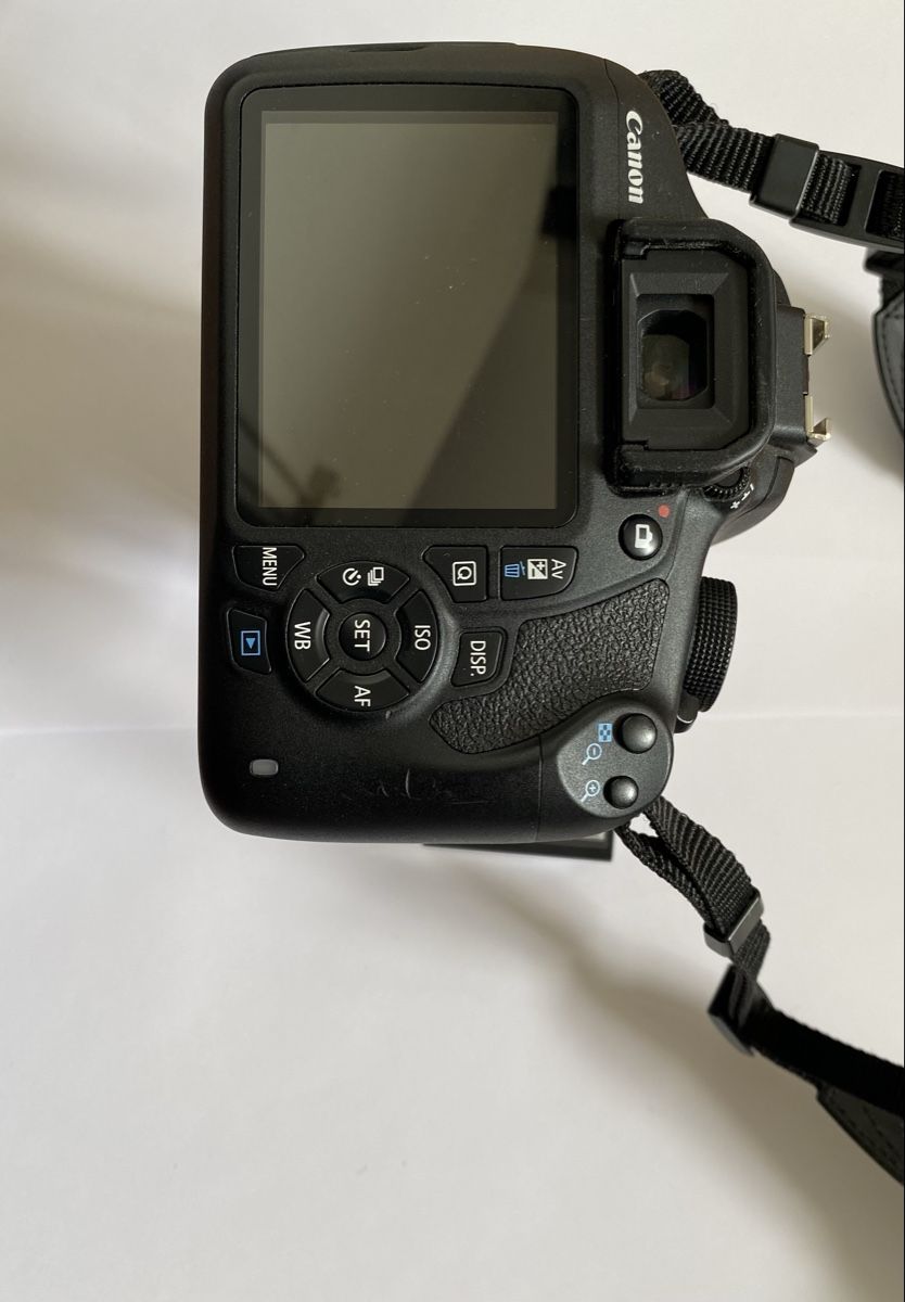 Canon Fotocamera: Canon EOS 1200D Kit mit 2 Objektiven, Tasche, Ladegerät – Usato da Zürich venduto da joyjoy7 1