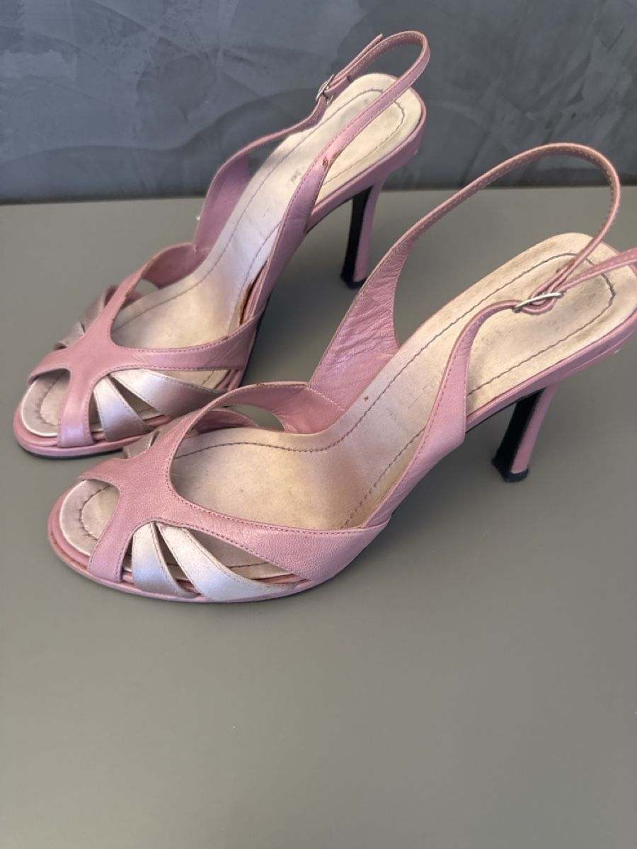 Casadei Damenschuhe: Pink Slingback Heels Size EU 37.5 Used Condition – Gebraucht aus Lugano von og4_h9b8 3