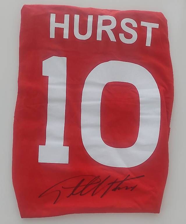 Autographes: England Geoff Hurst autogramm – D'occasion à Zürich par mag_y68h
