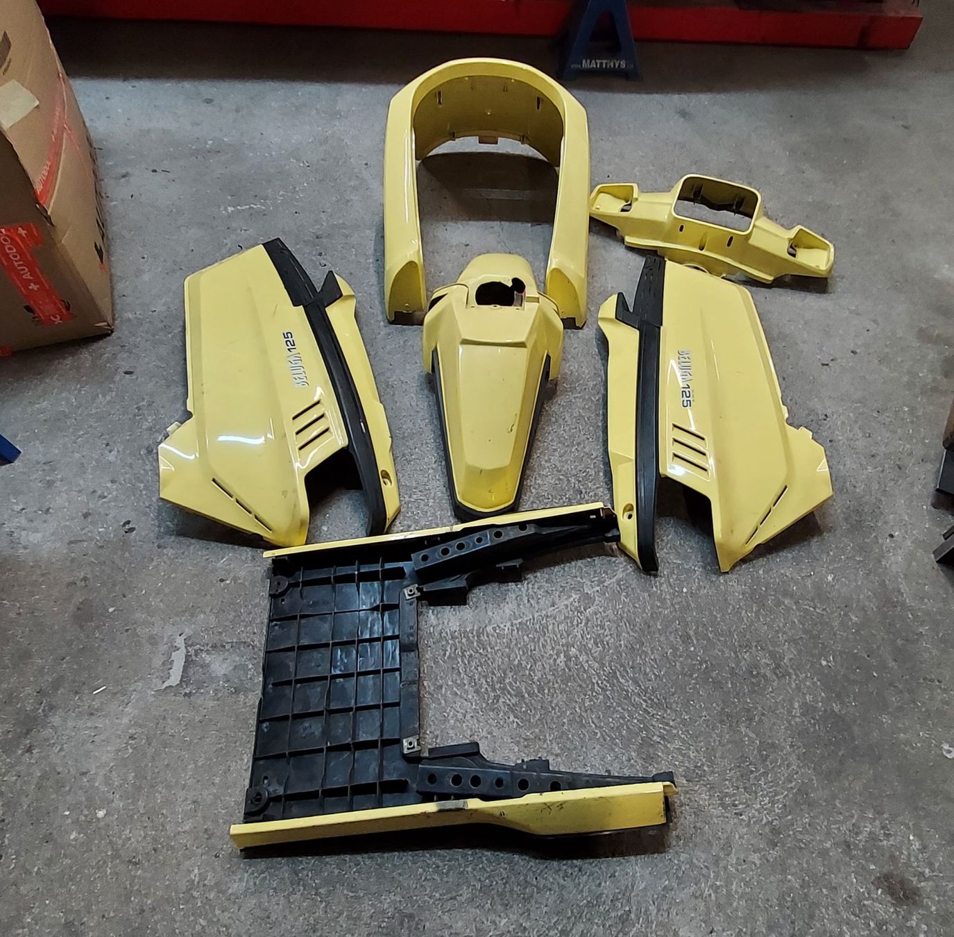 Yamaha Tutti pezzi di ricambio per scooter: Différentes pièces Yamaha Beluga – Usato da Satigny venduto da massimo-95 1