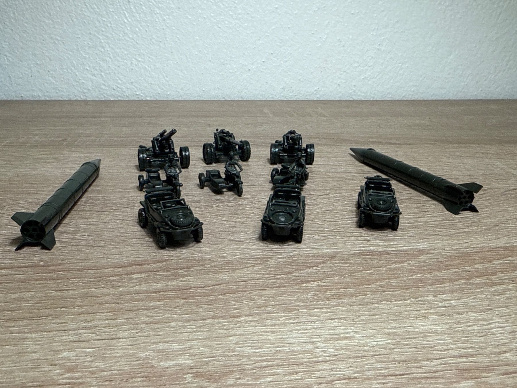 Wiking Modellautos: Divers Militaire – Gebraucht aus St-Aubin-Sauges von tantome 1