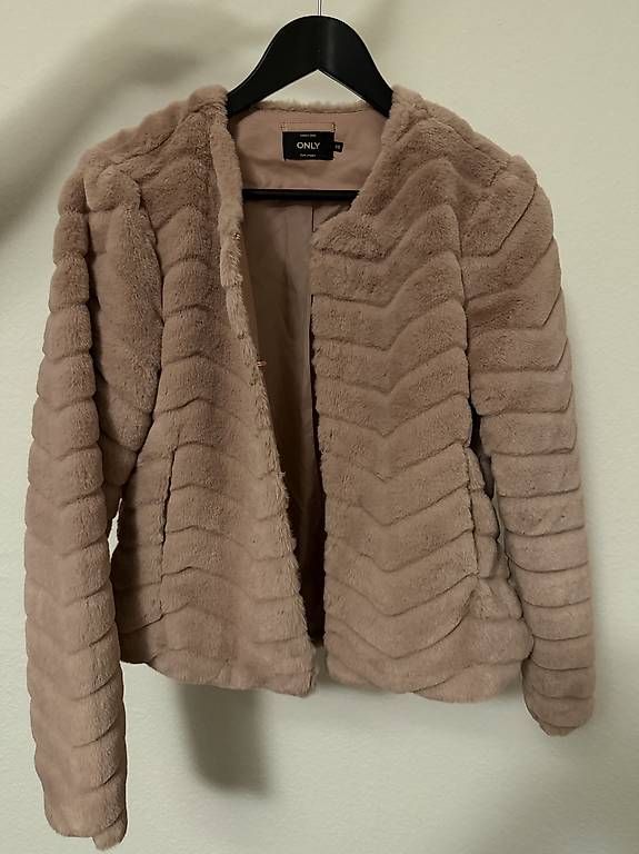 Jacken: Jacke  – Gebraucht aus Fehraltorf von Cris25m 1