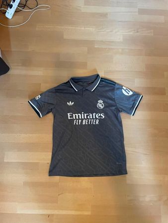 Real madrid Trikot vini jr replica