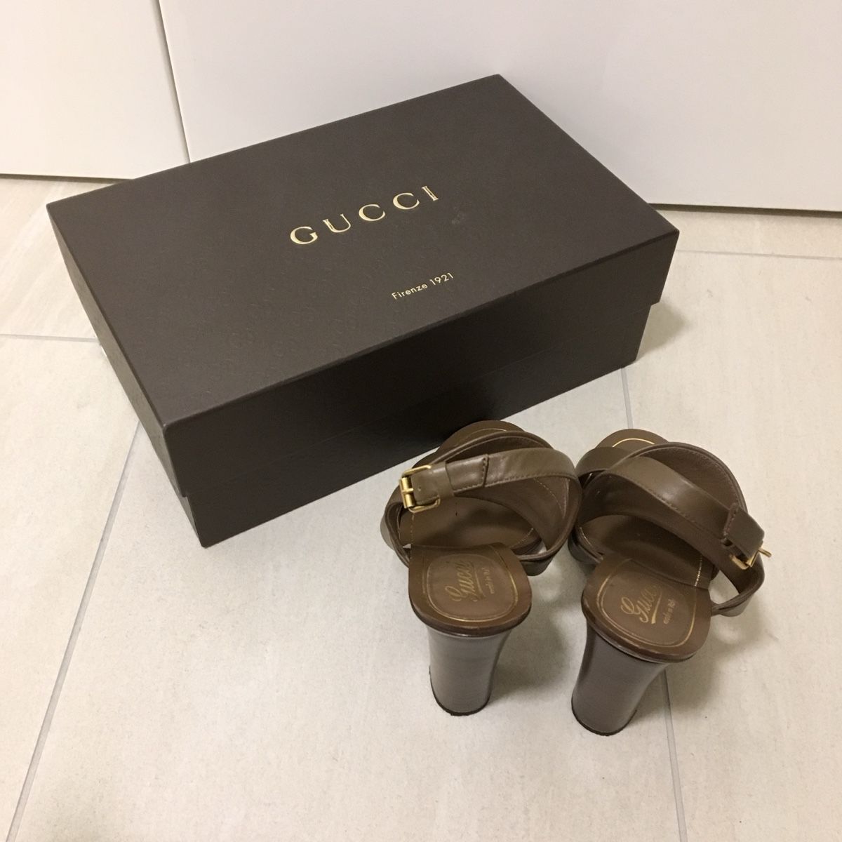 Gucci Scarpe da donna: Gucci Sandalen Braun Gr. 36,5 – Usato da Pfäffikon SZ venduto da Candy.Co. 1