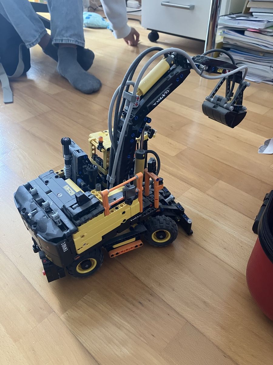 Lego Baukästen: Lego Technic Bagger 42053 – Gebraucht aus Nürensdorf von Santoryuu