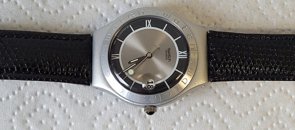 Swatch Montres: SWATCH-UHR SWISS MADE – D'occasion à Pratteln par Bmw0107
