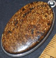 Anhänger L-5141 – Bronzit – ca. 34x21mm