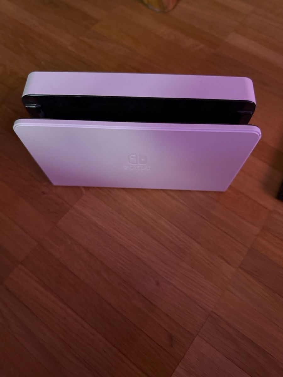 Nintendo Consoles: Nintendo Switch Oled  – D'occasion à Sissach par Merl01 1