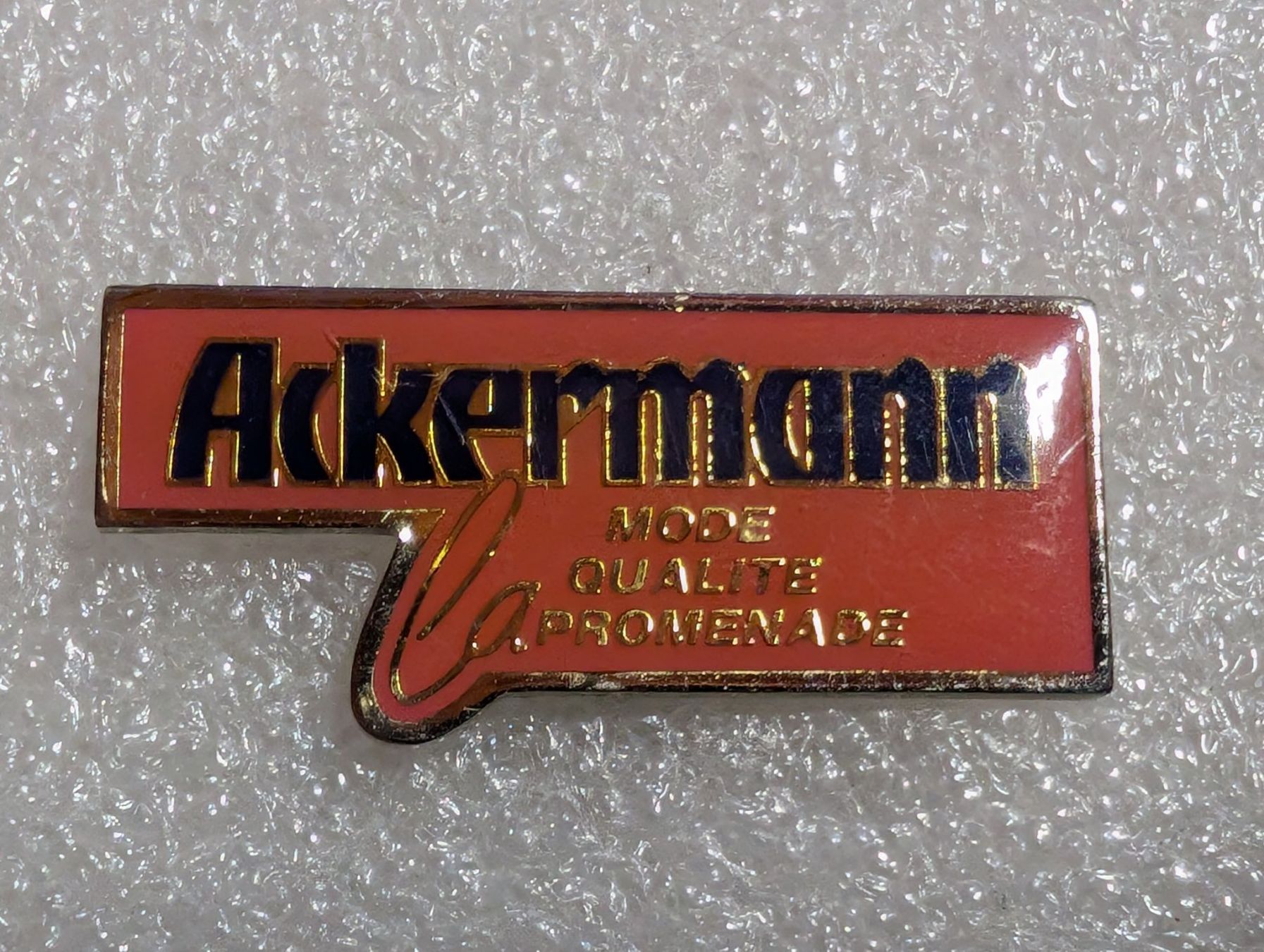 Placchette & Badge: Ansteckpin 265: Ackermann – Usato da Oppligen venduto da Pin-Fall-Shop