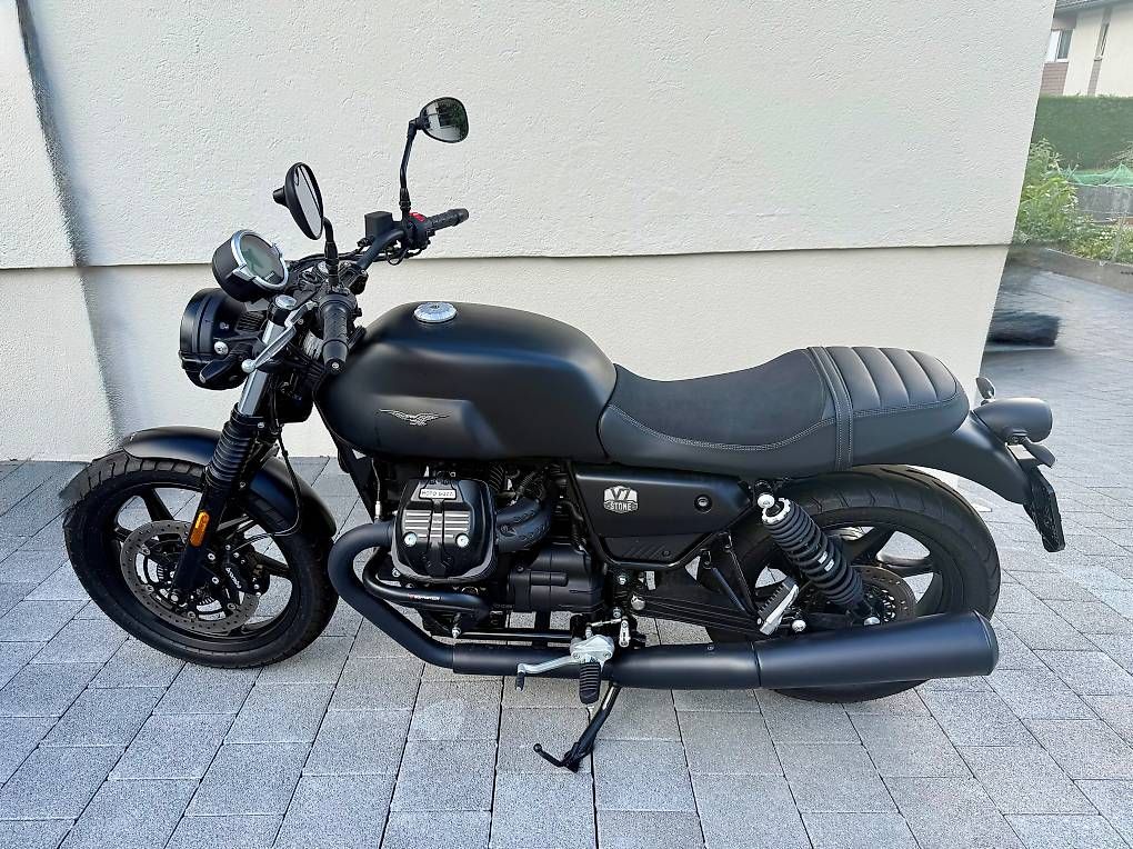 Strada: Moto Guzzi V7 Stone – Usato da Seewen SZ venduto da mdlo 1