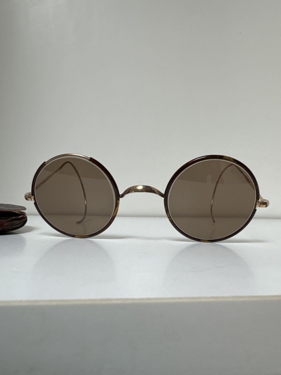 Brillen & Gläser: Antike Brille mit Horn ummantelt und Etui – Gebraucht aus Zürich von anwand 1