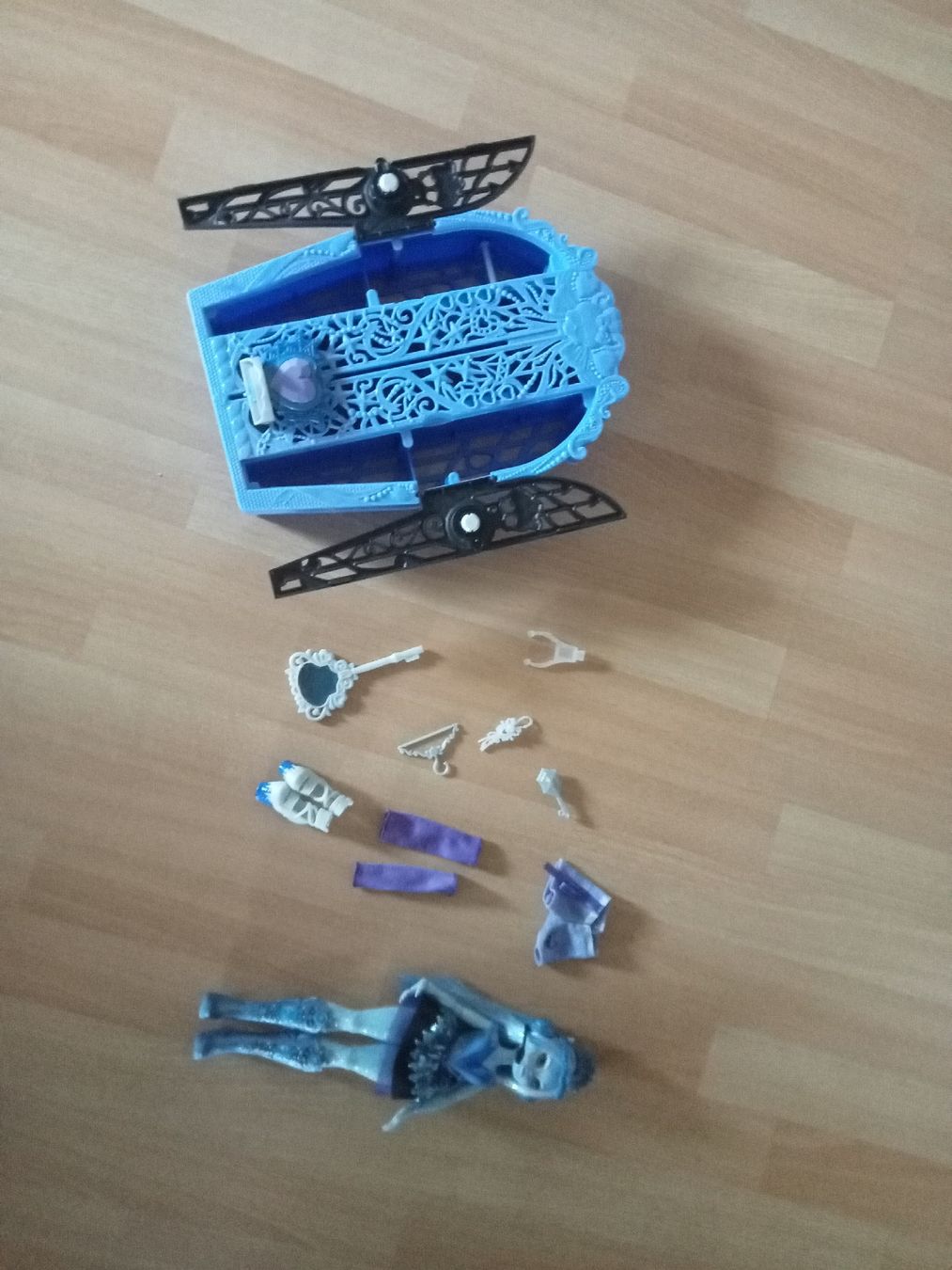 Bambole: Monster High Skulltimate Secrets Abbey – Usato da Rupperswil venduto da big-one-sale 3