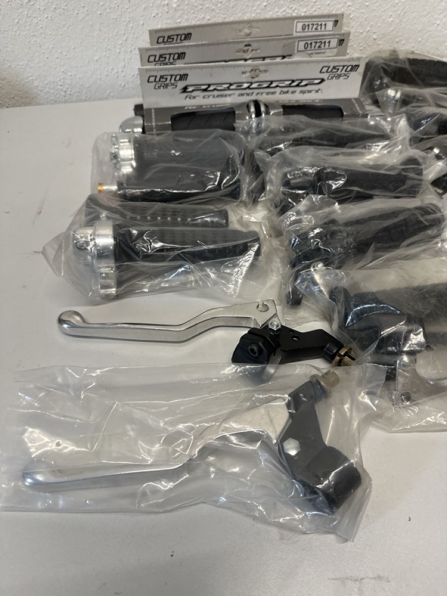 Tutti i ricambio per moto: Progrip Motorcycle Parts Bundle New Condition – Nuovo e nell'imballaggio originale da Elsau venduto da MANWITHVAN 1