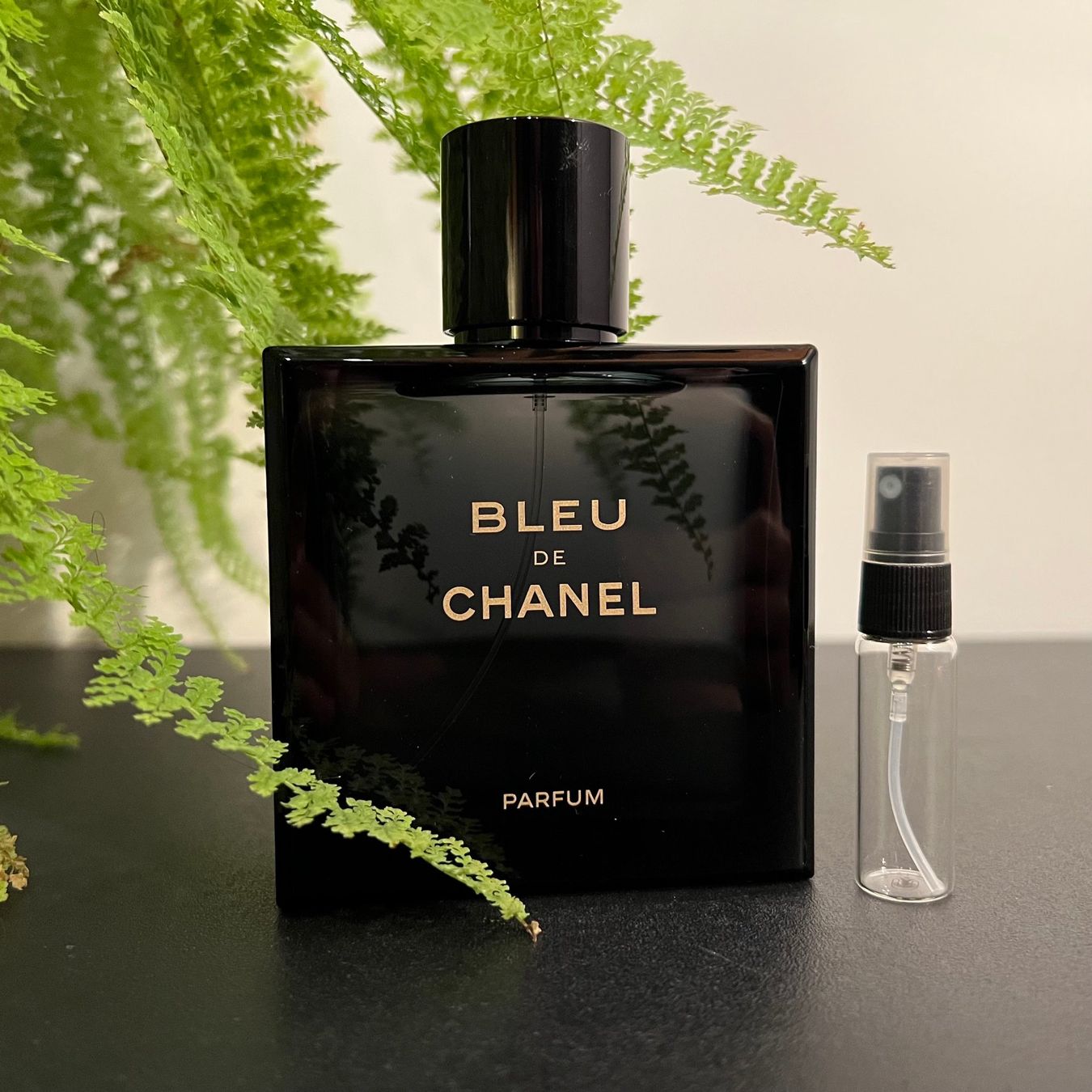 Chanel Parfums & Eau de Toilette: Bleu de Chanel Parfum 5ml Tester – Neuf (Voir description) à Hüttikon par Yatzu