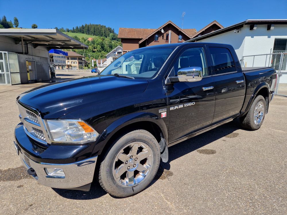 DODGE Ram Crew Cab Laramie 5.7 HEMI