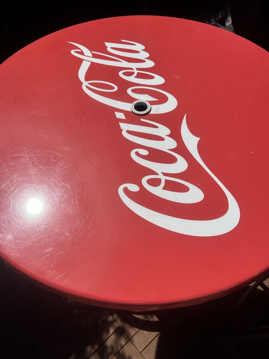 Tavoli: Coca-Cola Bartisch – Usato da Wiesendangen venduto da ktuefeli