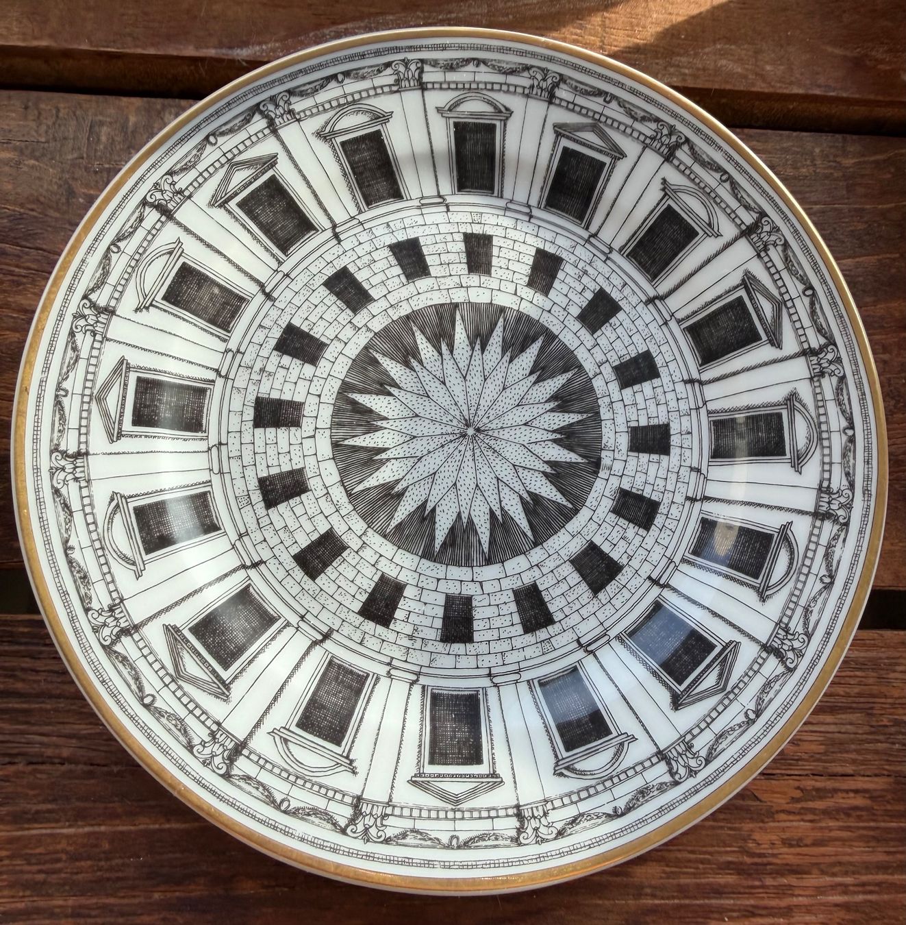 Fornasetti Piatti: Fornasetti Teller 2 Stück – Usato da Nussbaumen AG venduto da normajeanbaker 1