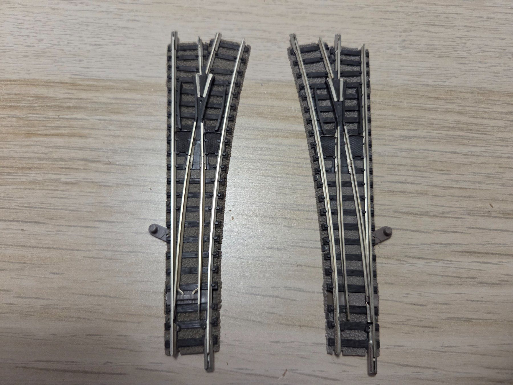 Fleischmann Modellini di ferrovie: Fleischmann N 9178 + 9179 Weichen (B) – Usato da St-Aubin-Sauges venduto da Lo_Go 1