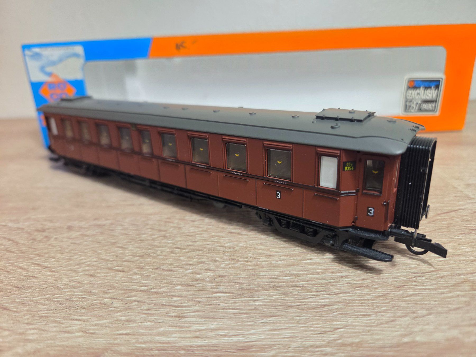 Roco Modellini di ferrovie: Roco 44218 Personenwagen 3.Kl H0 – Nuovo e nell'imballaggio originale da St-Aubin-Sauges venduto da Lo_Go 3