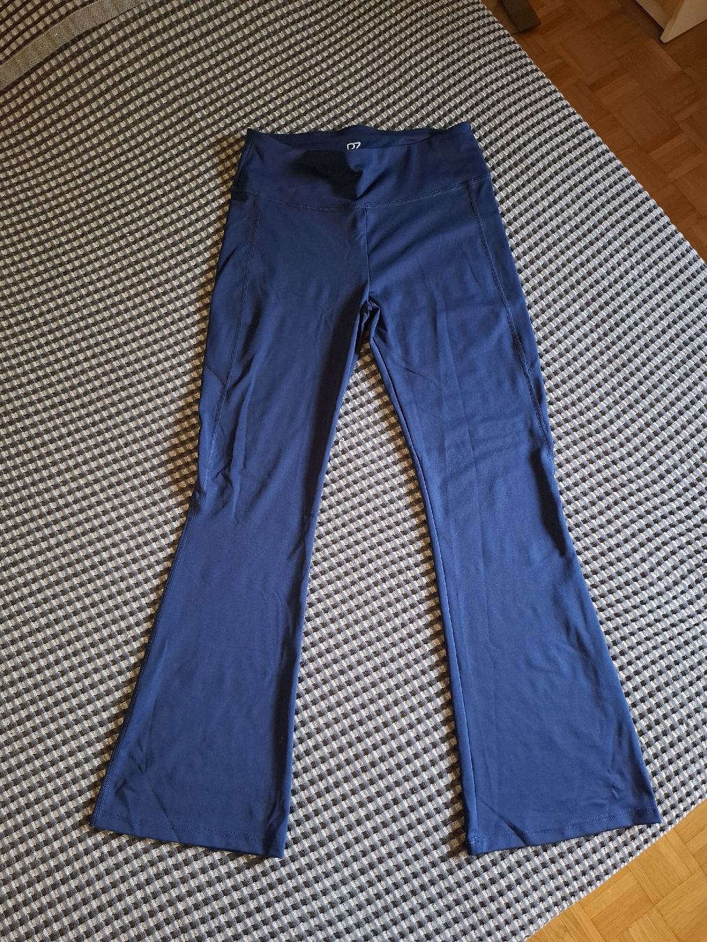Leggings: Pantalon de Yoga bleu  – Usato da Ebikon venduto da Jayjay60123027