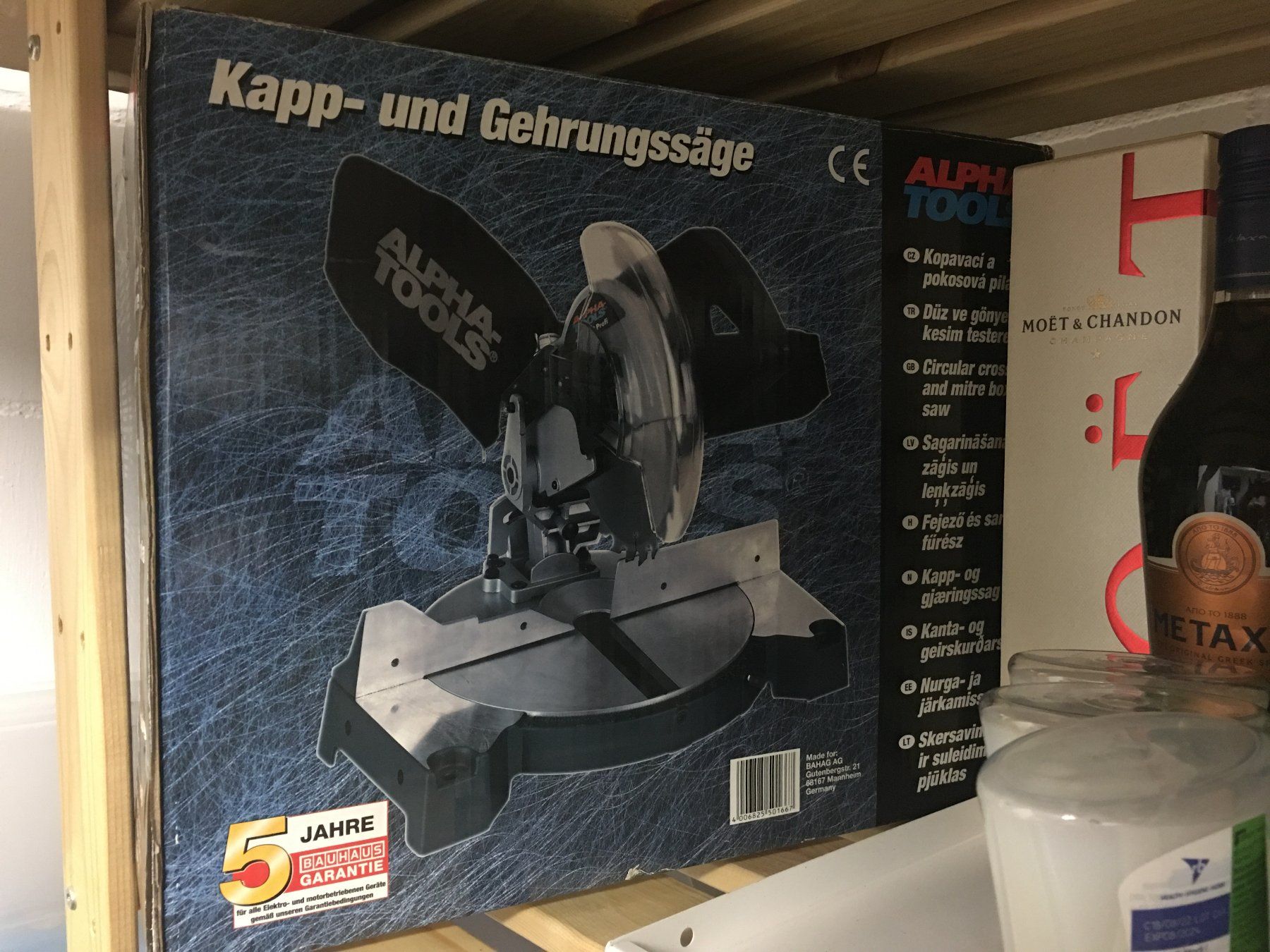 Tous les outils: Alpha Tools Kapp- und Gehrungssäge – D'occasion à Bazenheid par