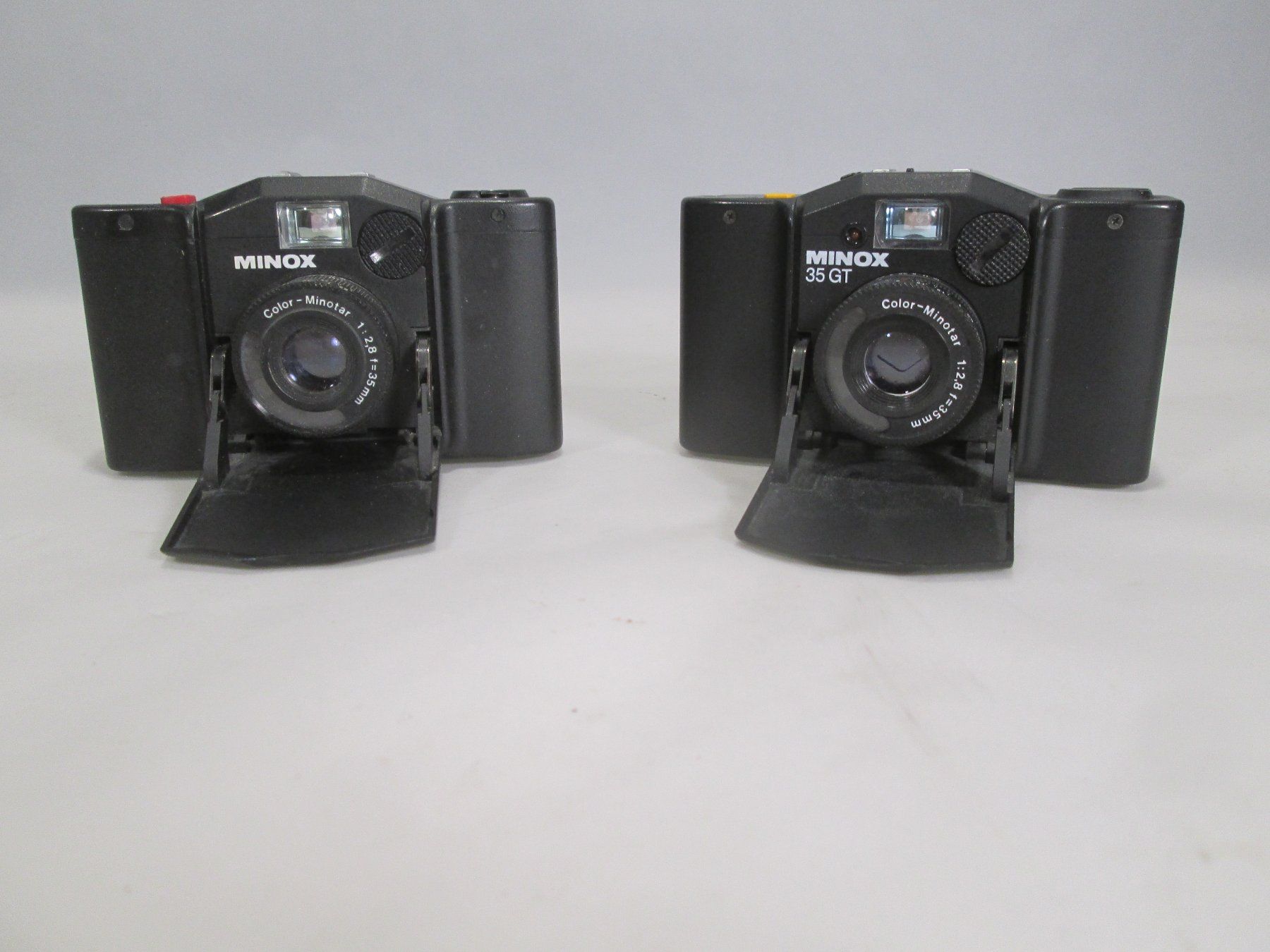 Minox Kamera: 2 Stück original MINOX 35 – Defekt aus Rapperswil SG von designandmore