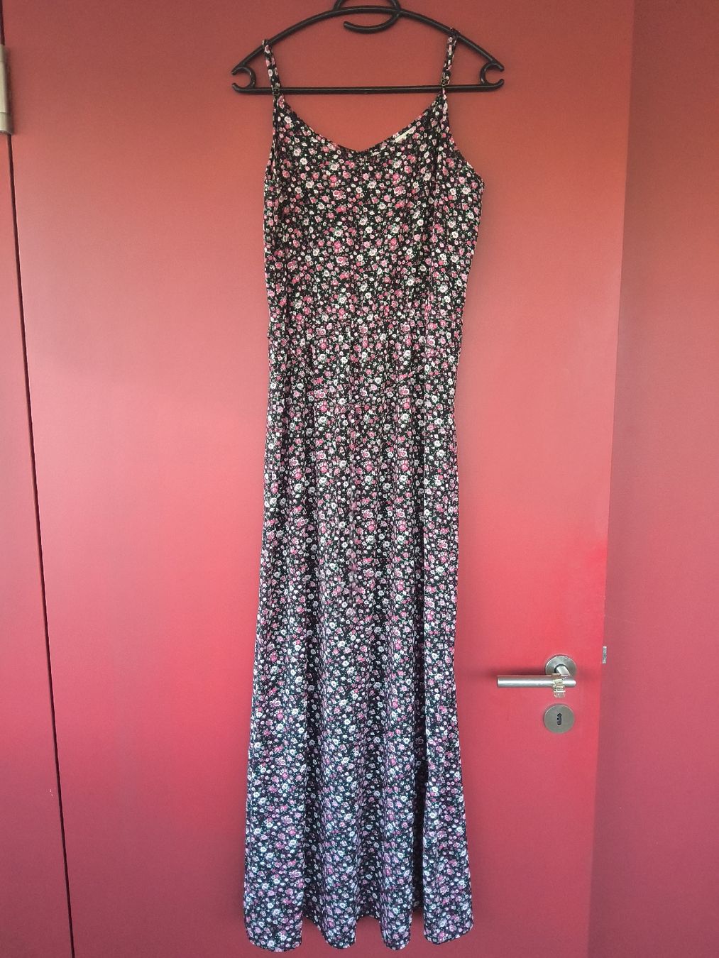 JDY Robes: Robe  longue JDY à fleurs – D'occasion à Romont FR par cat_j6ww