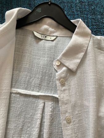 Weisse luftige Bluse mit Struktur Grösse 42  LCW Division