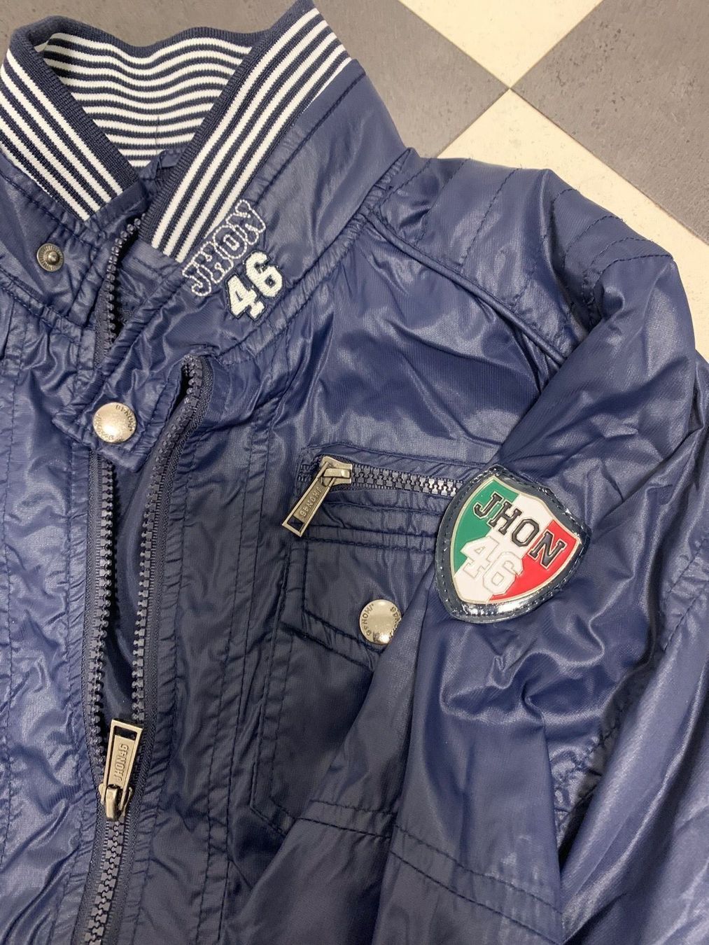 Vestes & Manteaux: Jacke – D'occasion à Luzern par Boudin03 3