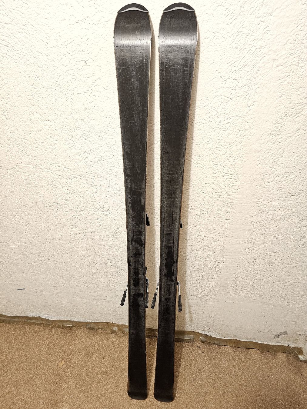 Tecnopro Sci: Ski alt für Anfänger 146 cm, welche Mietkosten sparen wollen – Usato da Wettingen venduto da S-C-01 4