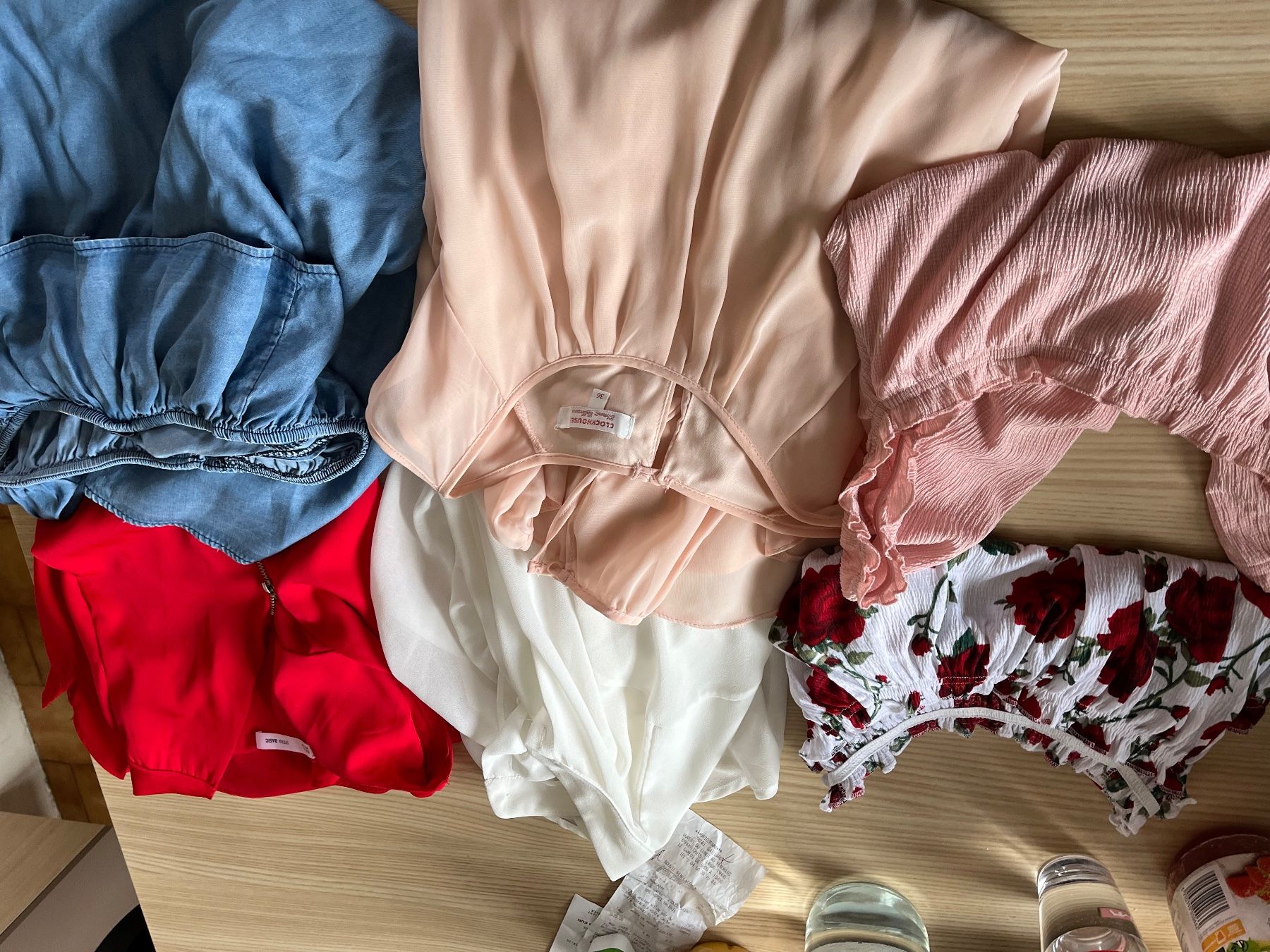 Kleiderpakete: Lot 12 habits Taille S mel – Gebraucht aus Veyrier von kimedovapa