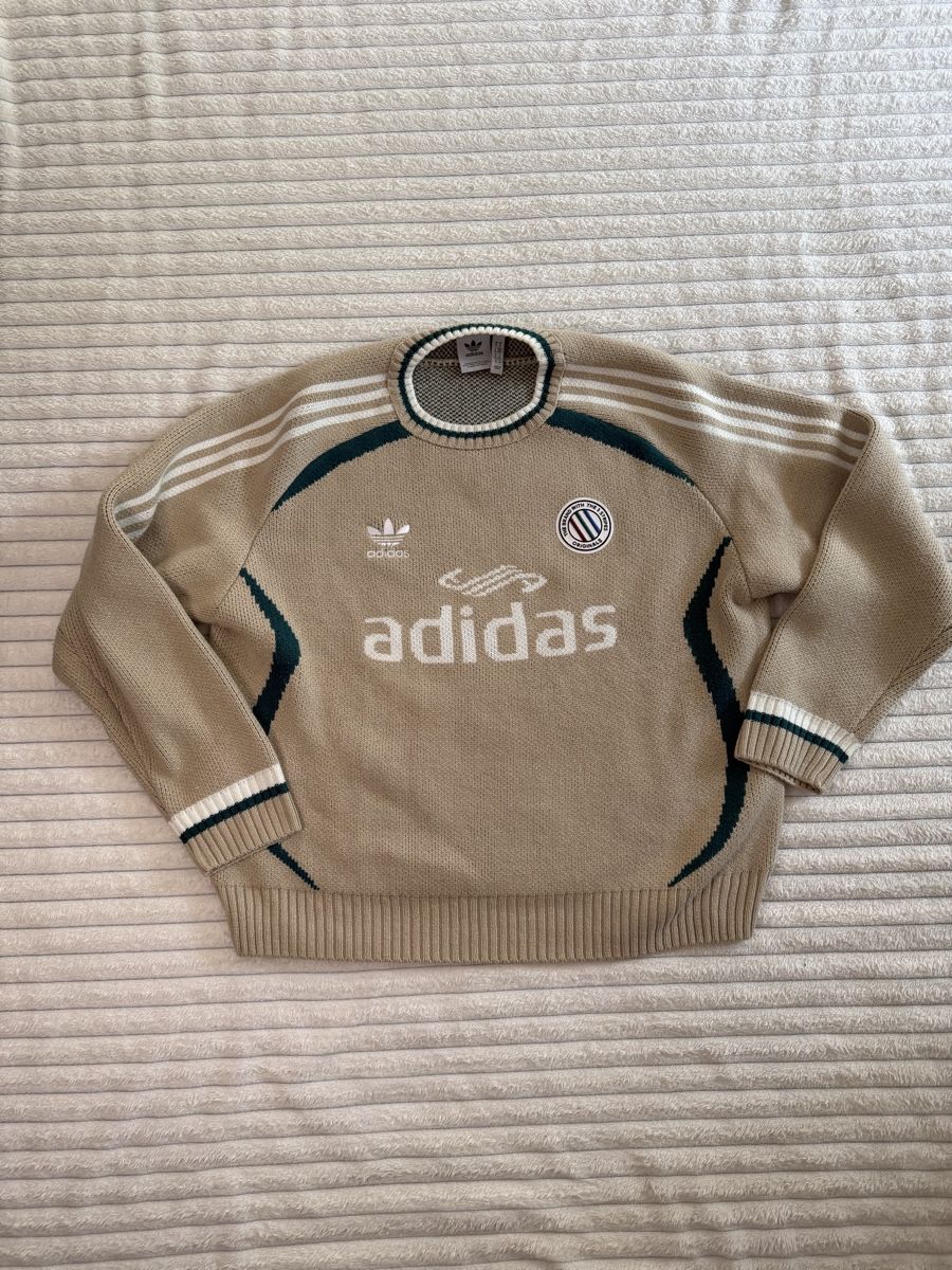 Adidas Pullover & Sweatshirts: Original Adidas Oversize Sweatshirt M – Neu (gemäss Beschreibung) aus Vionnaz von b_f_d_r_g