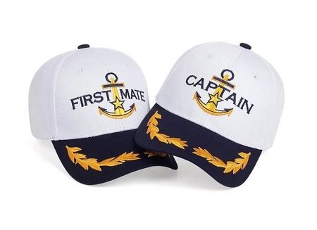 2x Cap mit CAPTAIN/FIRST MATE Stickerei