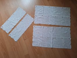 4 petits rideaux