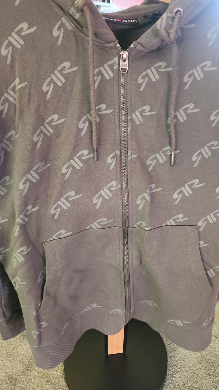 Maglioni & Felpe: Retro Kapuzenpullover mi Training Hose – Usato da Kreuzlingen venduto da Kissriri 1