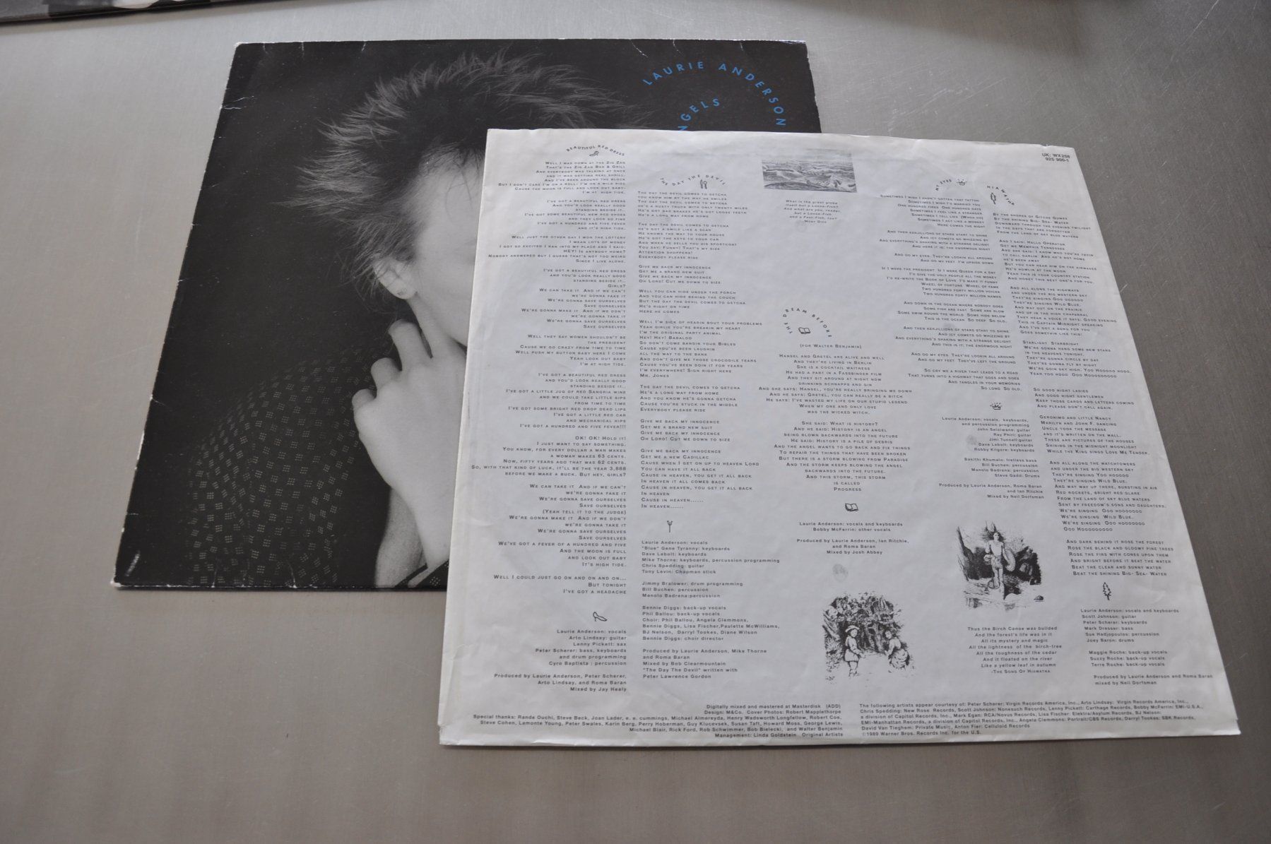 Dischi in vinile: LAURIE ANDERSON LP STRANGE ANGELS – Usato da Sion venduto da jaipur1401 2