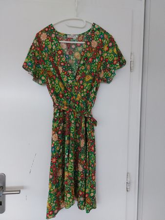 schönes Kleid
