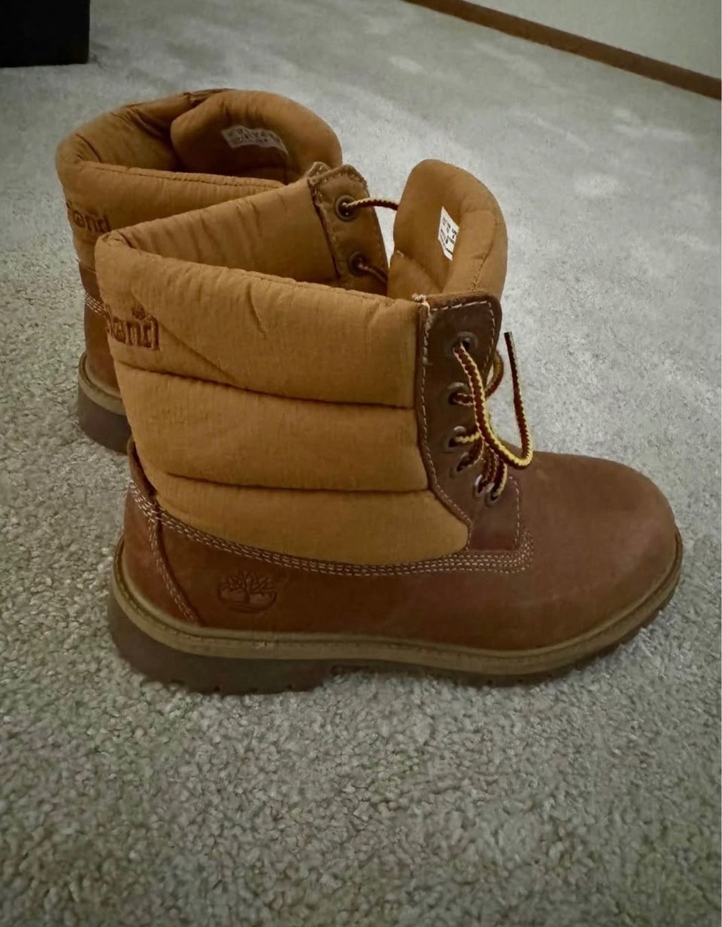 Timberland Scarpe da donna: Bottes Timberland marron taille 37 bon état – Usato da Romont FR venduto da mar_t6pp 2