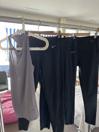 Nike Sportbekleidungsset Damen Grösse S/M guter Zustand