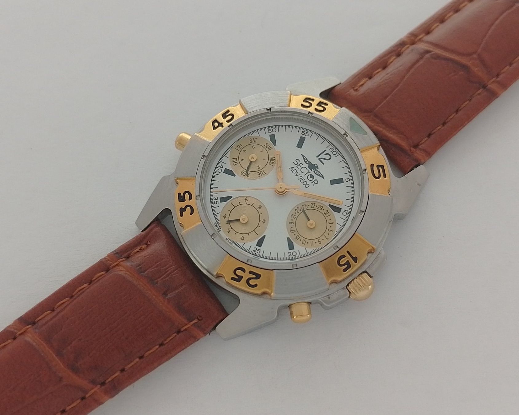 Sector Uhren: Sector ADV 2500 Vintage – Gebraucht aus Basel von Givens_Watches 1