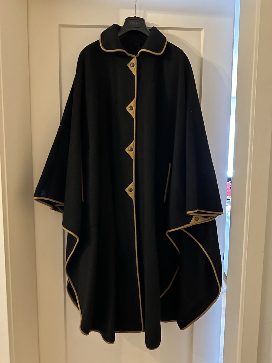 Cappotti: Damen hochwertige Mantel oder Poncho Gr/40 – Usato da Basel venduto da Ivana_4 5